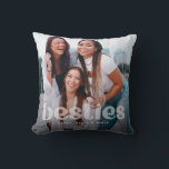 Bestie Trendy Typografie 2 Foto Keepake Kissen<br><div class="desc">Mit diesem niedlichen 2 x Foto Kissen mit "besties" in trendig transparenten Schriftzeichen am unteren Ende mit Namen und Namen feiern Sie Ihre Freundschaft.</div>