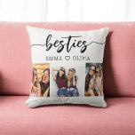 Besties Friends 3 Foto Freundschaftskollektion Kissen<br><div class="desc">Feiern Sie Freundschaft mit den Besties Friends 3 Foto Friendship Collage Throw Kissen. Personalisiert mit einer Collage von drei hochgeschätzten Fotos, fängt es besondere Momente mit Ihren Bestien ein. Dieses aus hochwertigen Materialien gefertigte Kissen verleiht jedem Raum eine stilvolle und sentimentale Touch. Ideal für Geburtstage, Ferien oder besondere Anlässe, es...</div>