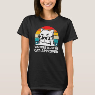 Besucher müssen über ein Cat-zugelassenes Cat Love T-Shirt