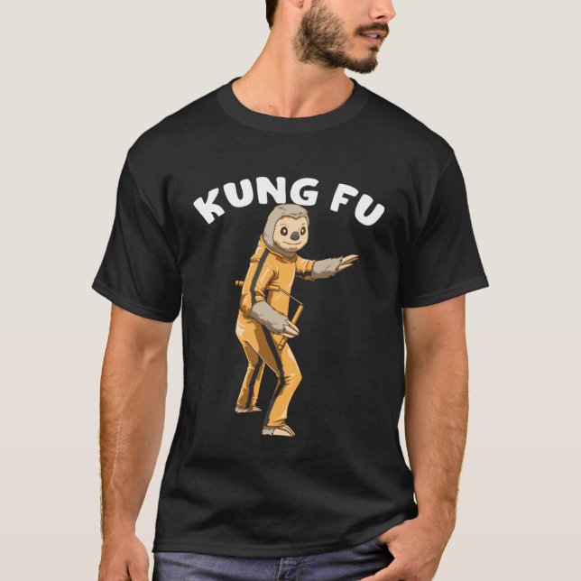 Betreten Sie den Sloth The Lazy Kung Fu Fighter T-Shirt (Vorderseite)
