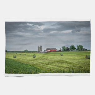 Betriebe Roter Stall & Silo im Frühjahr Geschirrtuch