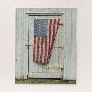 Betriebe Weiße Barenttür mit amerikanischer Flag