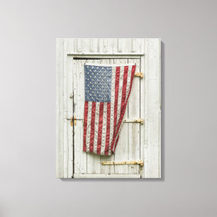 Betriebe   Weiße Barenttür mit amerikanischer Flag Leinwanddruck