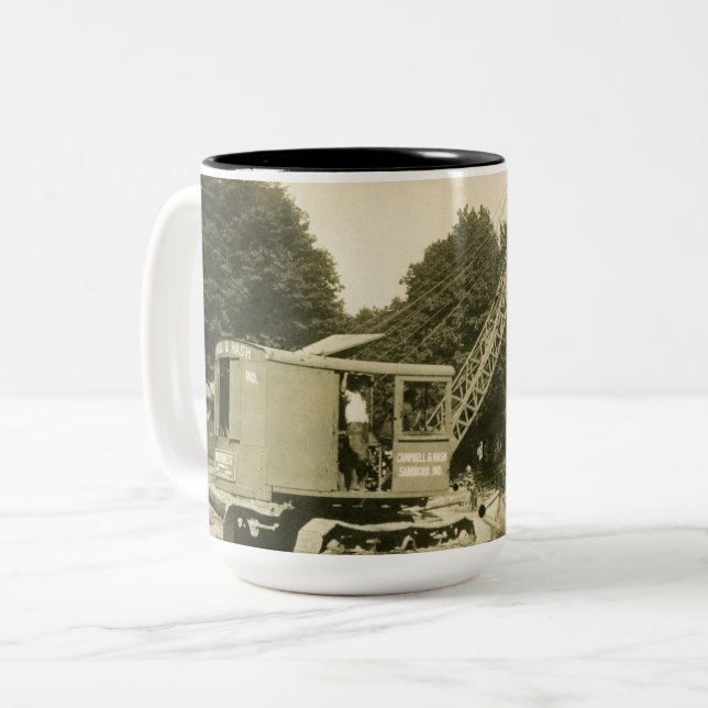 BETRIEBENER Kranmotor mit Kranantrieb im Nordweste Zweifarbige Tasse (Vorderseite Links)
