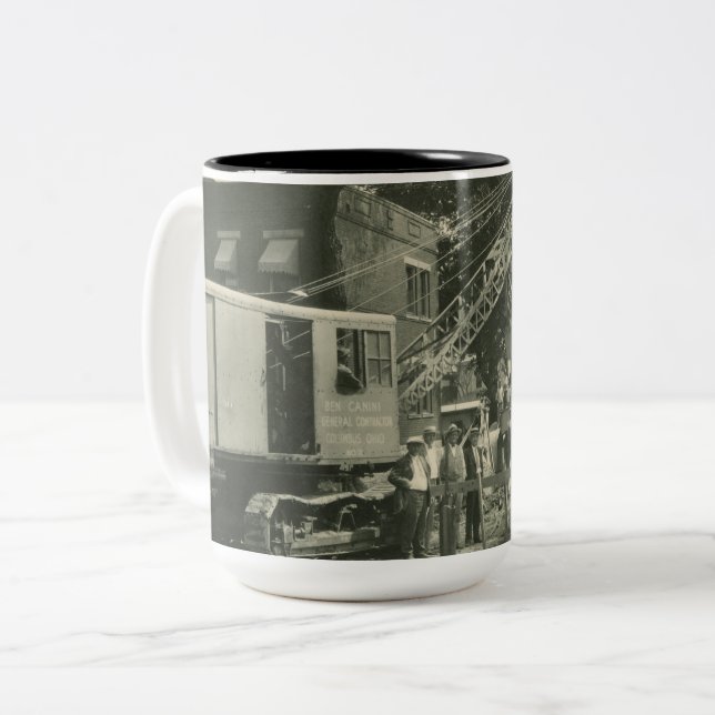BETRIEBENER Kranmotor mit Kranantrieb im Nordweste Zweifarbige Tasse (Vorderseite Links)