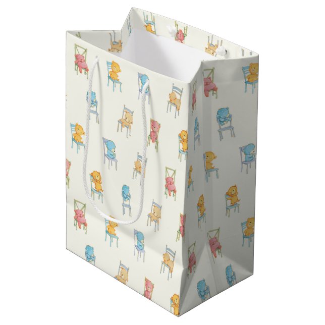 Betrifft Stuhl-Muster Mittlere Geschenktüte (Vorderseite Schrägansicht)