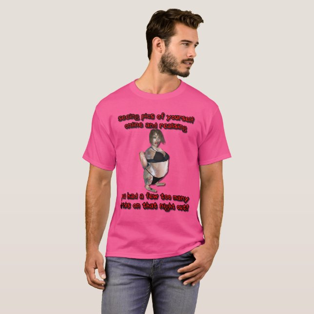 Betrunkene Frauen hatten zu viele Getränke am Aben T-Shirt (Vorne ganz)