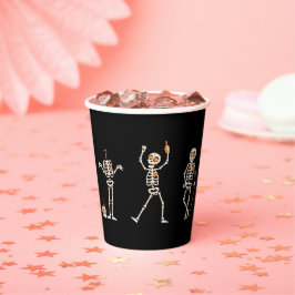 Betrunkenes Skelett im Halloween-Party Pappbecher