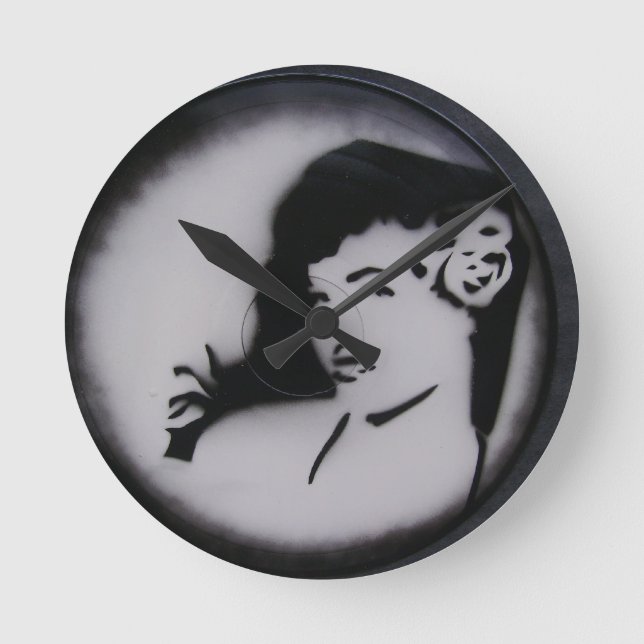 bettie page.JPG Runde Wanduhr (Vorderseite)