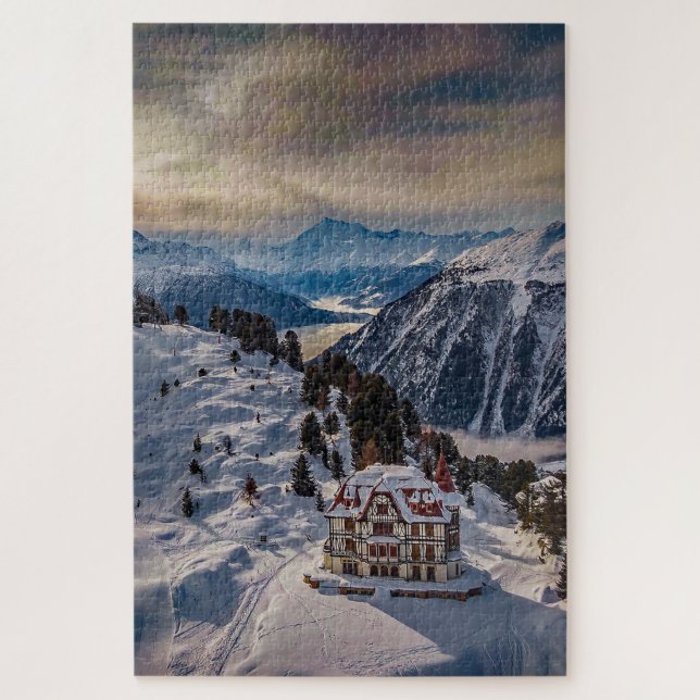 Bettmeralp, Schweiz unter einem winterlichen Himme (Vertikal)