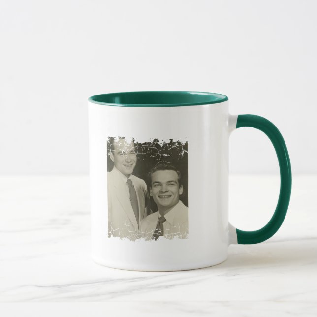 Beunruhigte Grenze 2 versah Wecker-Tasse mit Tasse (Rechts)