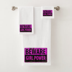 BEWARE Girl Power - Schild mit der Gefahr durch ro Badhandtuch Set