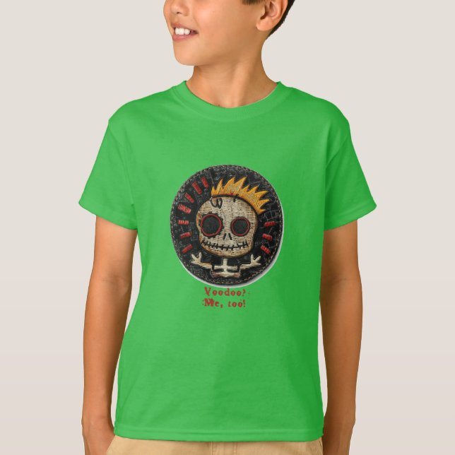 Bewitching Voodoo Doll spielend Spooky & Stylish T-Shirt (Vorderseite)