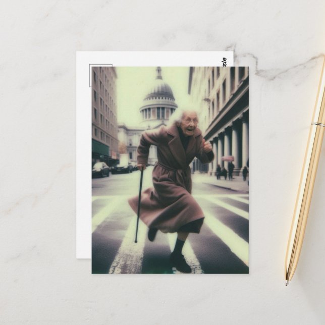 Bewundernswerte Oma auf dem Laufen in der Stadt Postkarte (Vorderseite/Rückseite Beispiel)