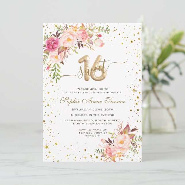 Bezaubernde Rosa Blume Gold Confetti Sweet 16 Einladung (Stehend Vorderseite)