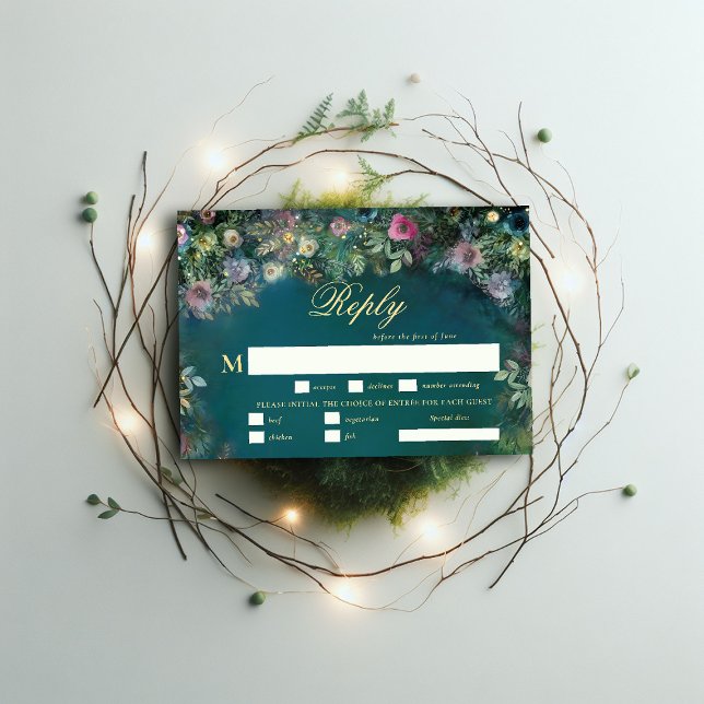 Bezaubernde Rose Fairy Tale Meal Wedding RSVP Karte (enchanted forest rsvp reply meal choice magical fairy tale woodland roses gold emerald green script)