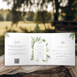 Bezaubernde Waldberge Ferne in einer Hochzeit Dreifach Gefaltete Einladung