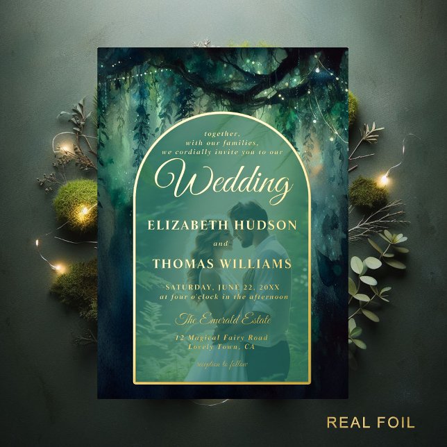 Bezaubernde Waldgrün Boho Arch Foto Hochzeit Folieneinladung (enchanted forest wedding theme invitation magical fairy garden boho arch photo emerald gold elegant )