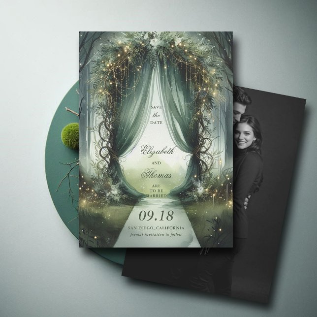 Bezauberndes Forest Dreamy Fairy Tale Foto Hochzei Save The Date (enchanted forest woodland wedding save the date arch canopy calligraphy fairy tale magic dark moody)