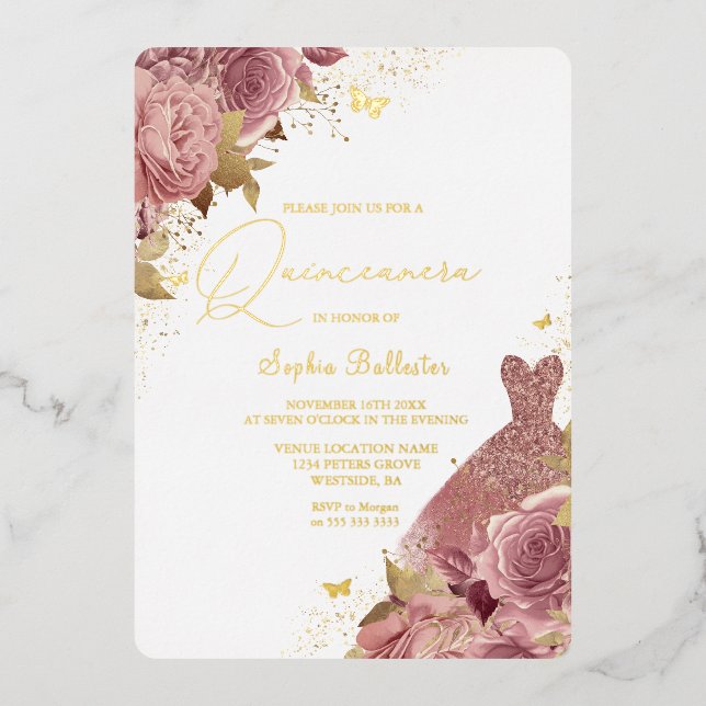 Bezaubertes Blush Dress Floral Quinceanera Real Go Folieneinladung (Vorderseite)