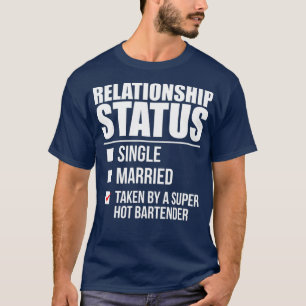 Beziehungsstatus: In einer Beziehung mit dem heiße T-Shirt