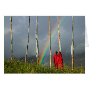 Bhutan, Gangtey Dorf, Regenbogen über zwei Mönchen