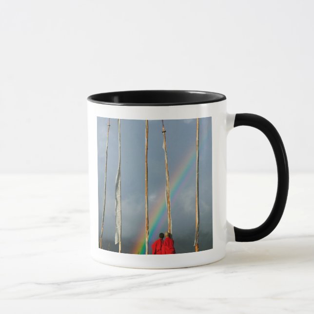 Bhutan, Gangtey Dorf, Regenbogen über zwei Tasse (Rechts)