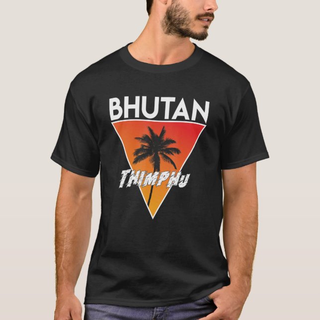 Bhutan mit sonnigen Farben T-Shirt (Vorderseite)