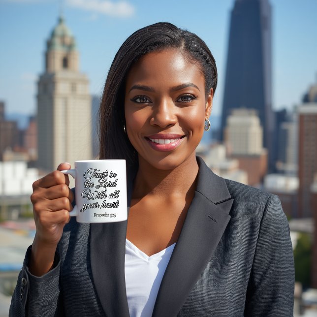 Bibelvers: Sprüche 3,5 Kaffeetasse (Von Creator hochgeladen)