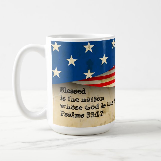 Bible Verse Psaumes 33:12 sur une Mug Drapeau Vint (Gauche)