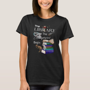 Bibliotheksbücher, in denen das Abenteuer buchstäb T-Shirt
