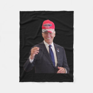 Biden trägt einen Trump-2024-Hut Fleecedecke
