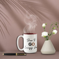 Biegen Sie den Energiefluss in zwei Tasse an