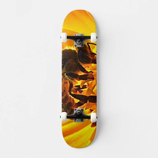Biene auf einer Blume Skateboard (Vorderseite)