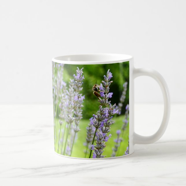 Biene auf Lavender Summer Floral Kaffeetasse (Rechts)