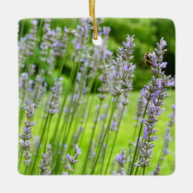 Biene auf Lavender Summer Floral Keramikornament (Vorderseite)