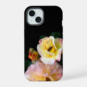 Biene auf rosa Gelben Rosen Blume iPhone 15 Hülle