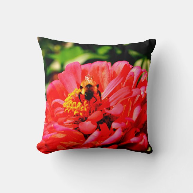 Biene und Korallen Zinnia Kissen (Vorderseite)