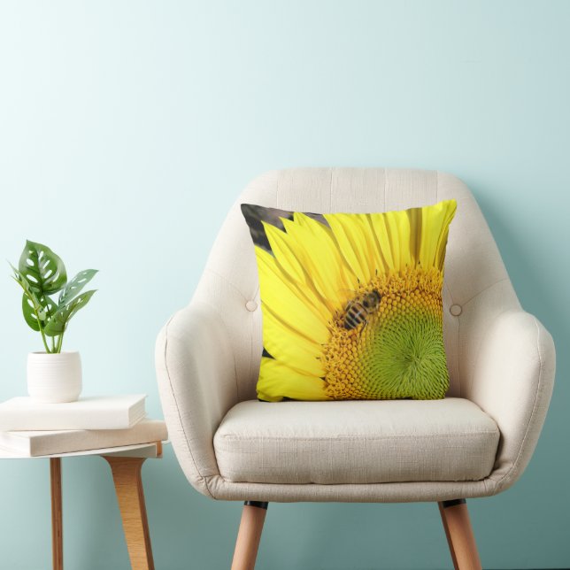 Bienen auf Sonnenblumenfotografie Doppelseitendesi Kissen (Stuhl )