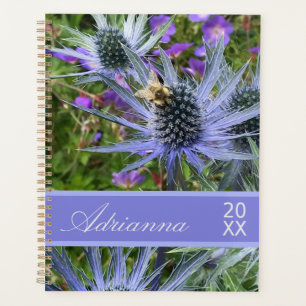 Bienen und violette Blumen Botanische Monatsblüten Planer