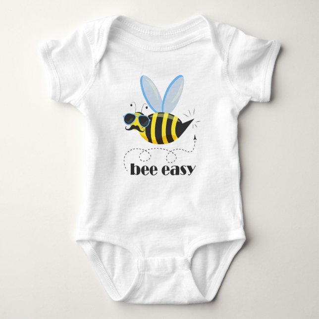 Bienenfigur mit Schnurrbart-Sonnenbrille Bee Easy Baby Strampler (Vorderseite)