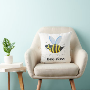 Bienenfigur mit Schnurrbart-Sonnenbrille Bee Easy Kissen