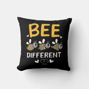 Bienenkopfgeschenk   Bee Different Kissen