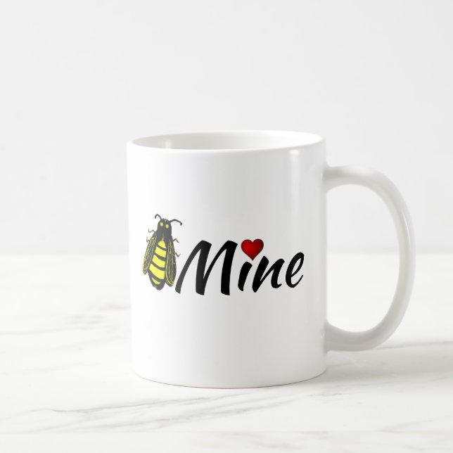Bienenkrebs Niedliche Honigbiene mit Valentine vom Kaffeetasse (Rechts)