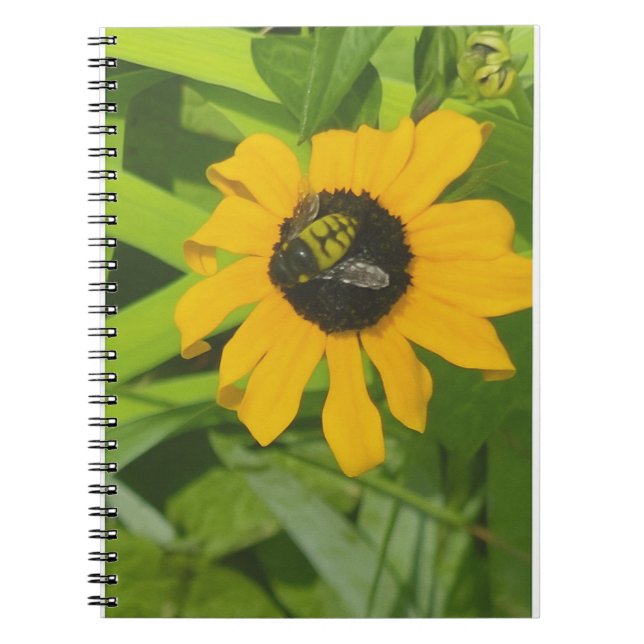Bienenrückhaltung in einem Blume-Foto-Notebook Notizblock (Vorderseite)