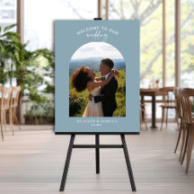 Bienvenue au mariage avec arche de photo bleu pous