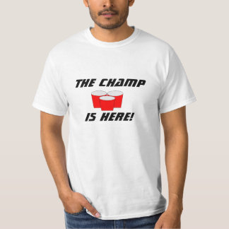 Bier pong, der Champion, prallen nicht auf T-Shirt
