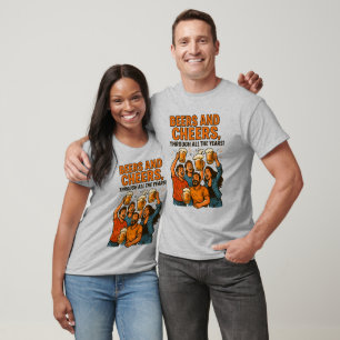 Biere und Cheers, durch alle Jahre T-Shirt