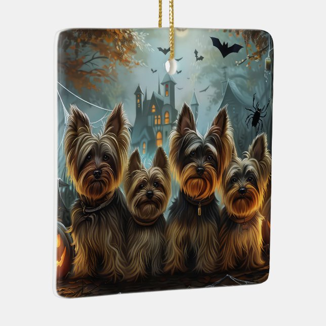 Biewer Terrier Halloween Night Doggy Delight Keramikornament (Rechts)