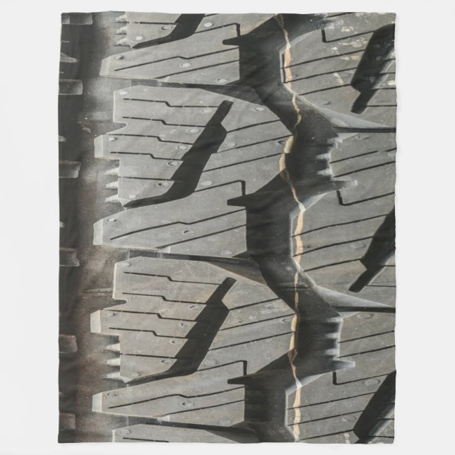 Big Automotive Autos alte Reifen Black Road Trips Fleecedecke (Vorderseite)